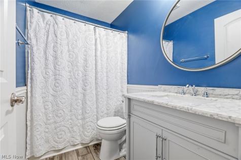 5406 Limerick Avenue NW North Canton OH 44720