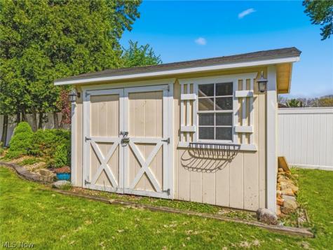 5406 Limerick Avenue NW North Canton OH 44720