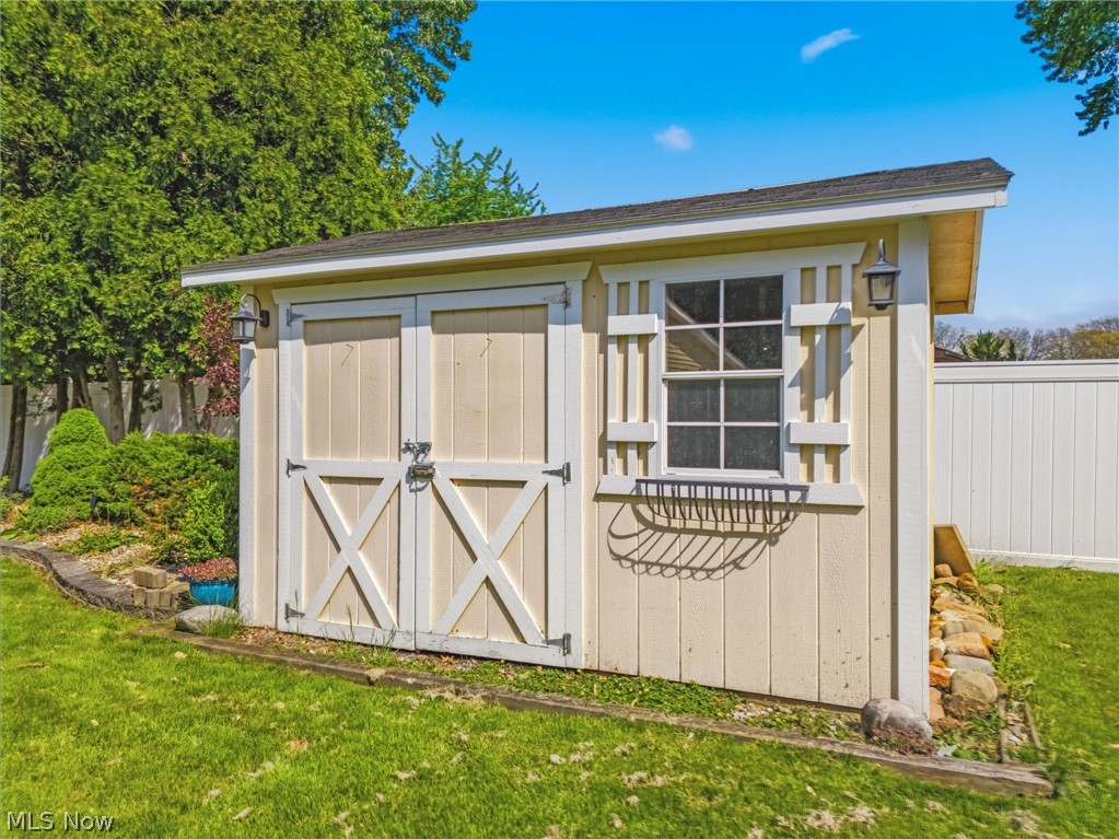 5406 Limerick Avenue NW North Canton OH 44720