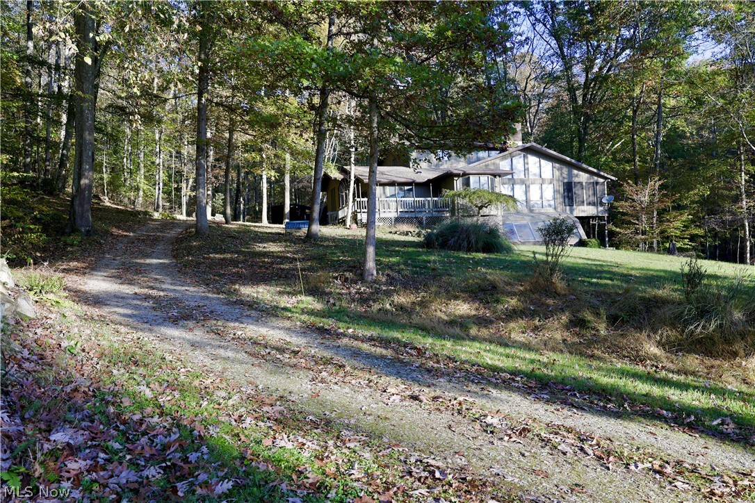 21129 Township Road 303 Coshocton OH 43812