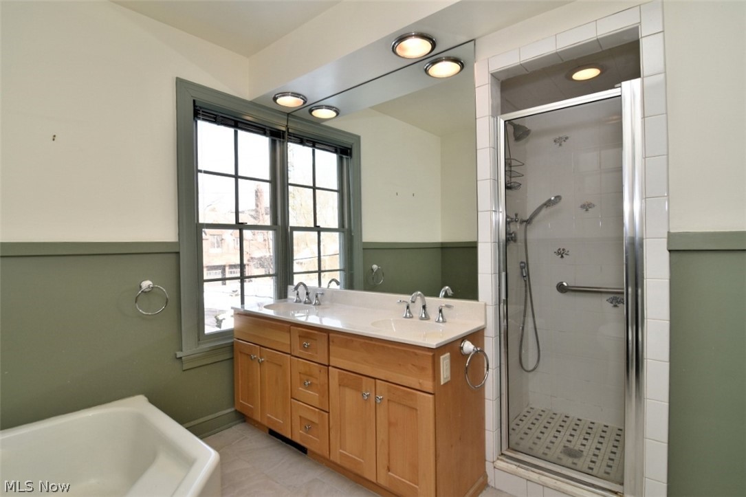 2737 Berkshire Road Cleveland Heights OH 44106