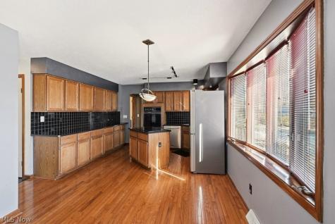 8981 Cypress Circle North Royalton OH 44133