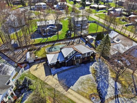 8981 Cypress Circle North Royalton OH 44133