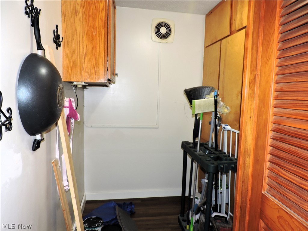 573 Delaware Avenue Elyria OH 44035