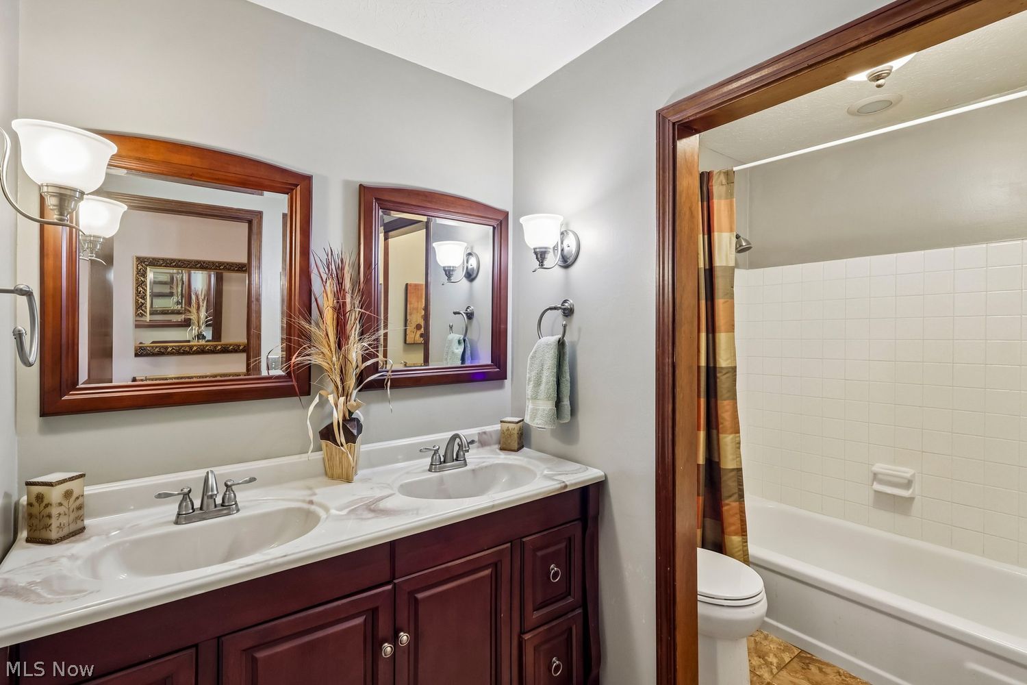6544 O'henry Circle North Ridgeville OH 44039