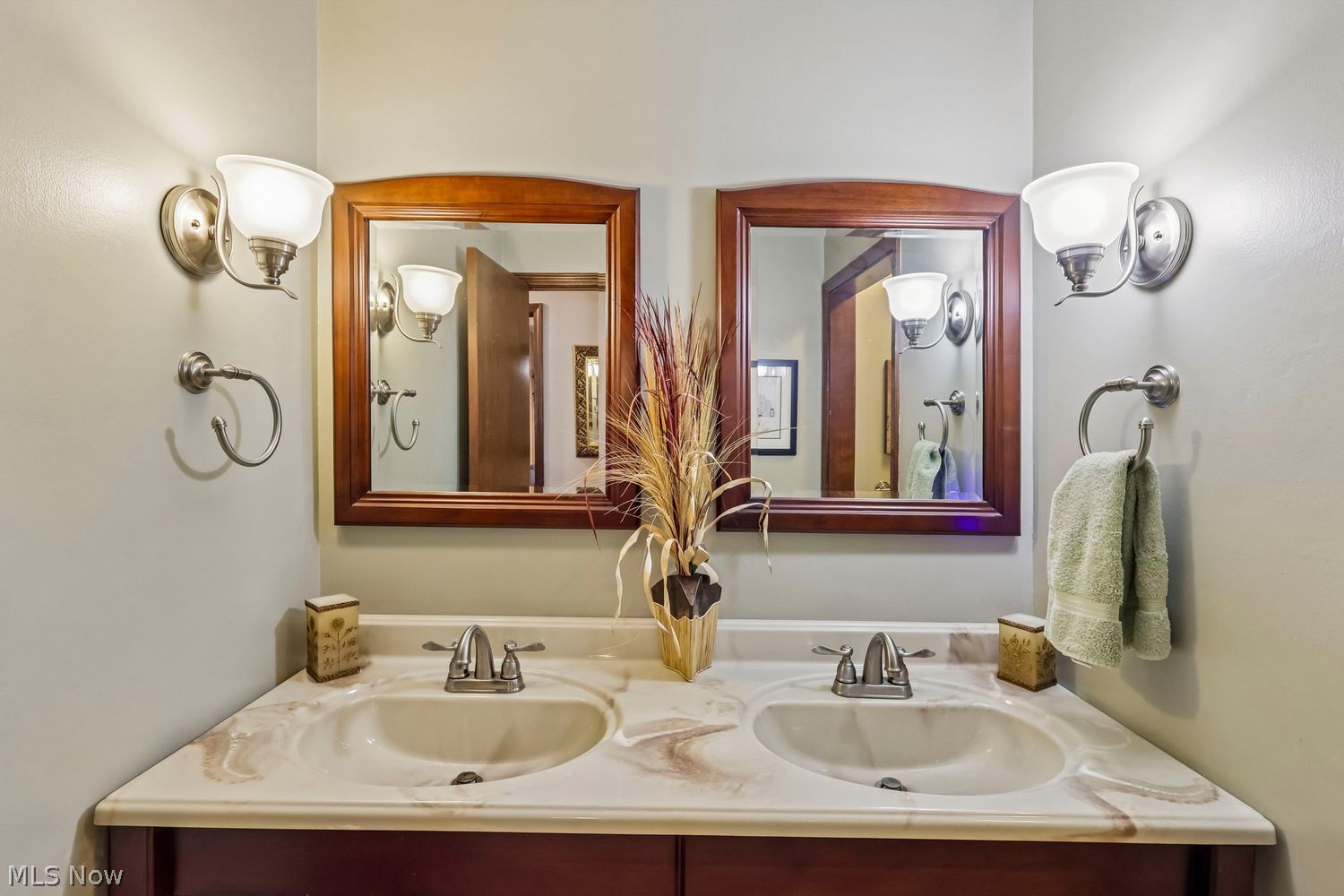 6544 O'henry Circle North Ridgeville OH 44039