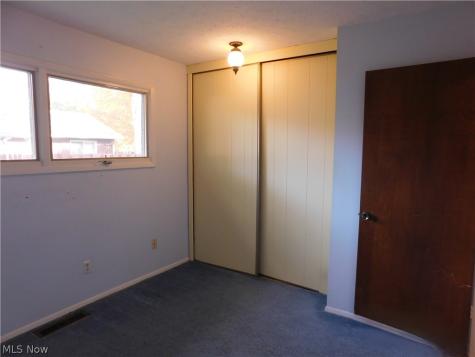 4985 Mills Creek North Ridgeville OH 44039