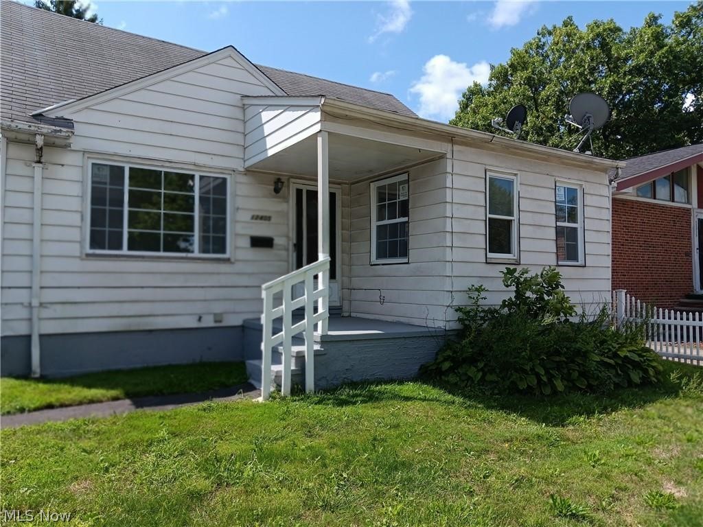 12405 Emery Avenue Cleveland OH 44135