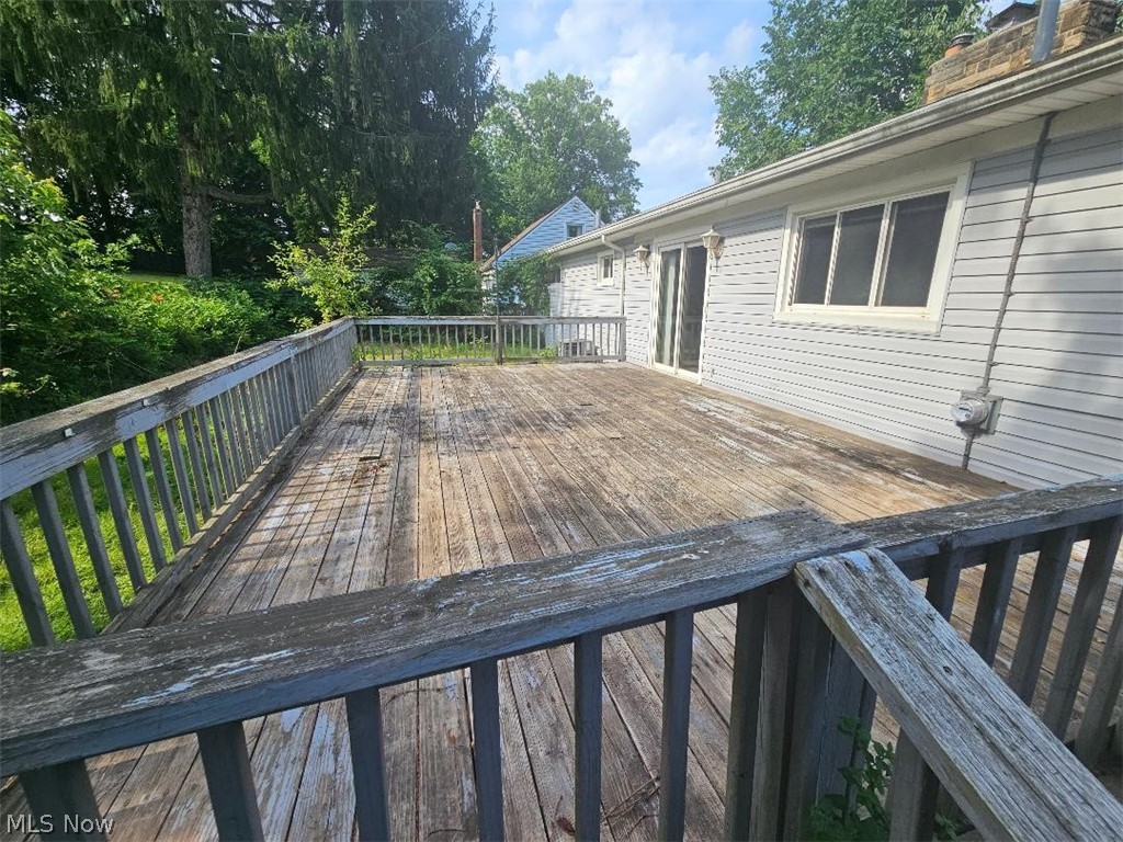 1576 Hammel Street Akron OH 44306