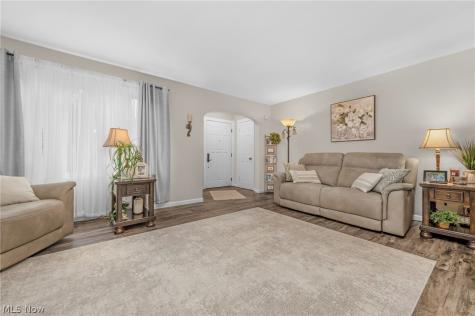 984 Cleveland Avenue Amherst OH 44001