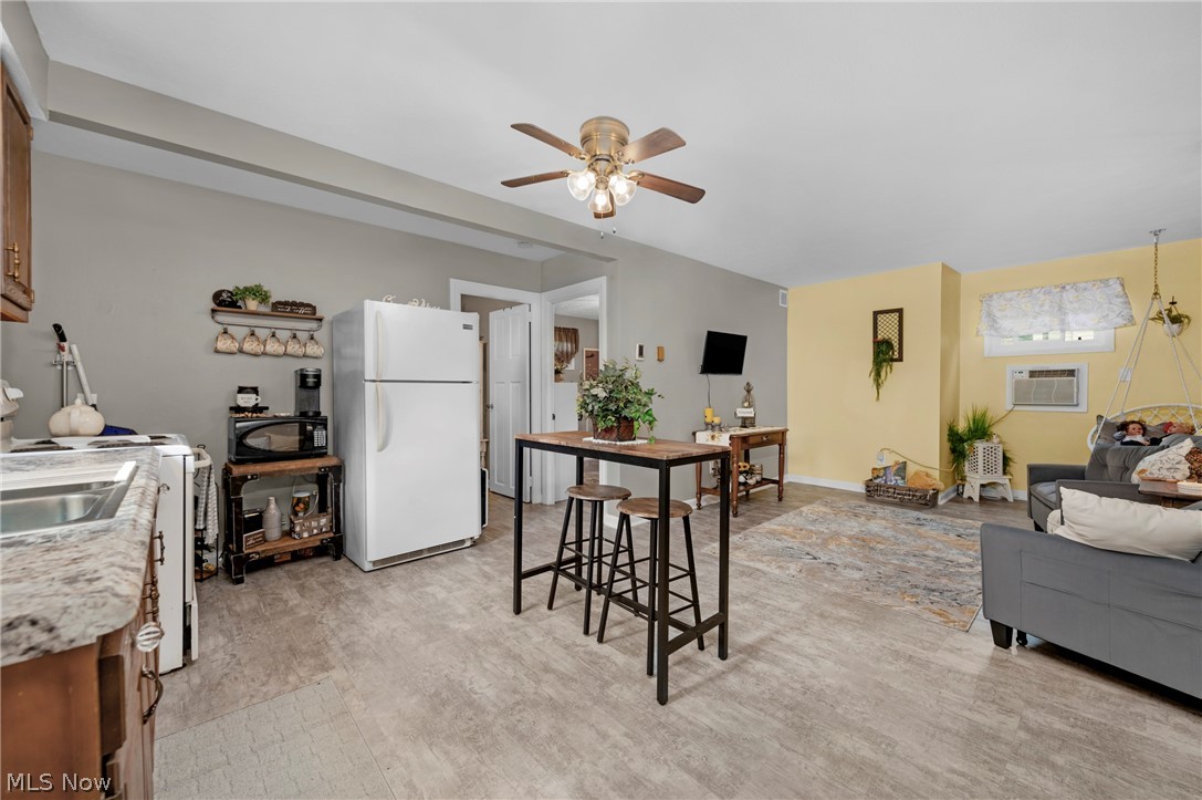 984 Cleveland Avenue Amherst OH 44001