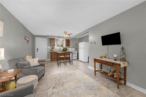 984 Cleveland Avenue Amherst OH 44001
