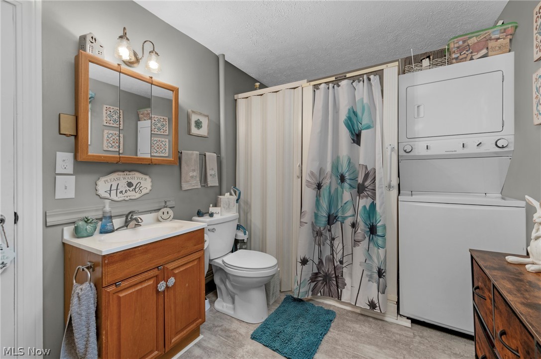 984 Cleveland Avenue Amherst OH 44001