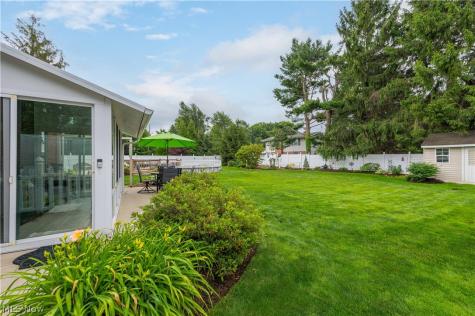 984 Cleveland Avenue Amherst OH 44001