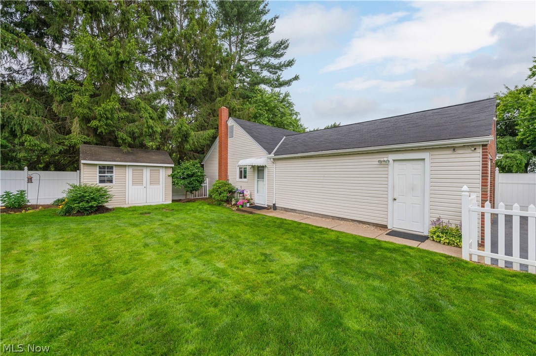 984 Cleveland Avenue Amherst OH 44001