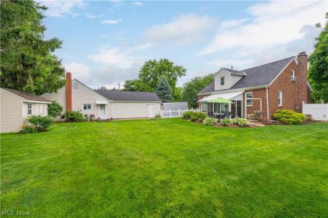 984 Cleveland Avenue Amherst OH 44001