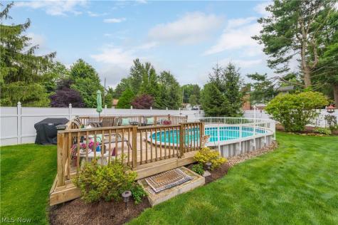 984 Cleveland Avenue Amherst OH 44001
