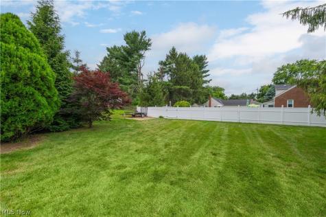 984 Cleveland Avenue Amherst OH 44001