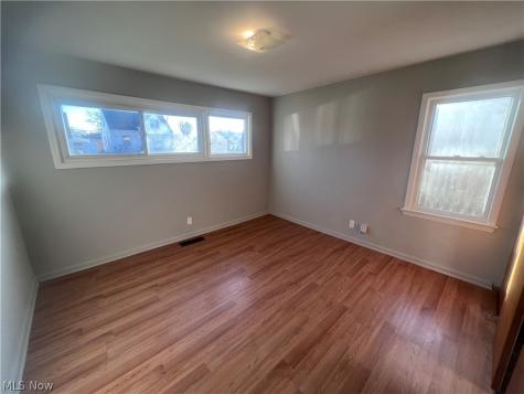 12218 Brooklawn Avenue Cleveland OH 44111