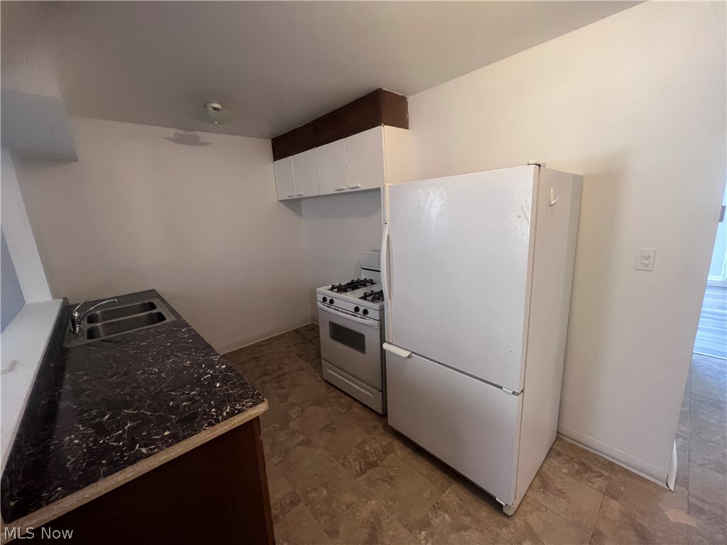 12218 Brooklawn Avenue Cleveland OH 44111