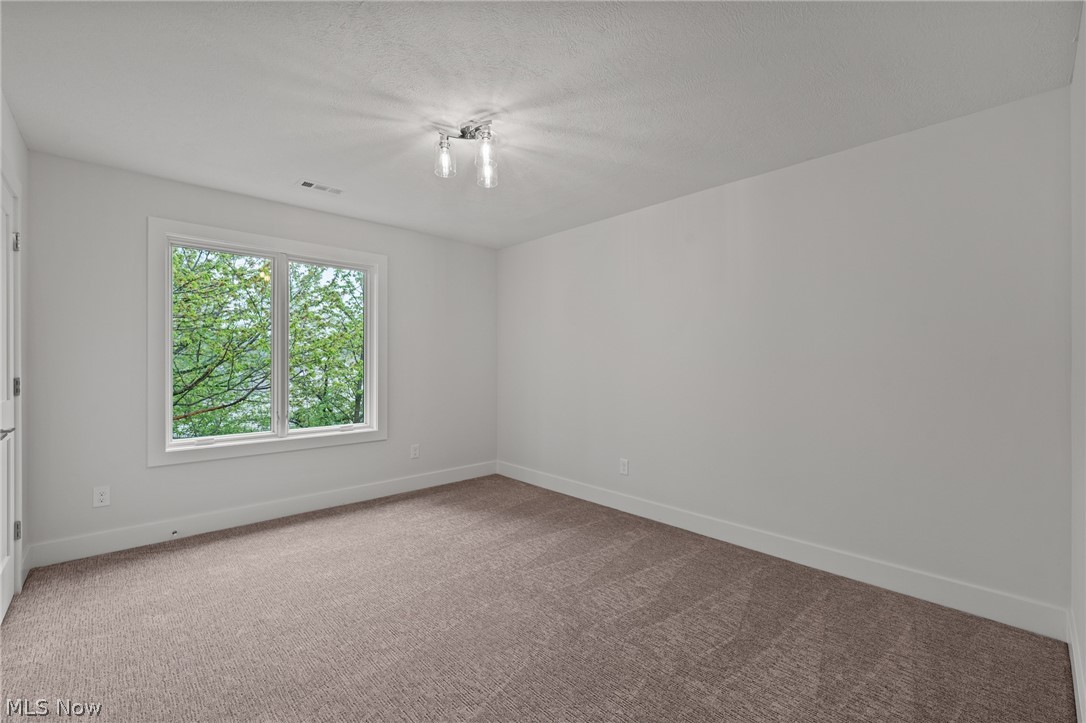 26117 N Woodland Road Beachwood OH 44122