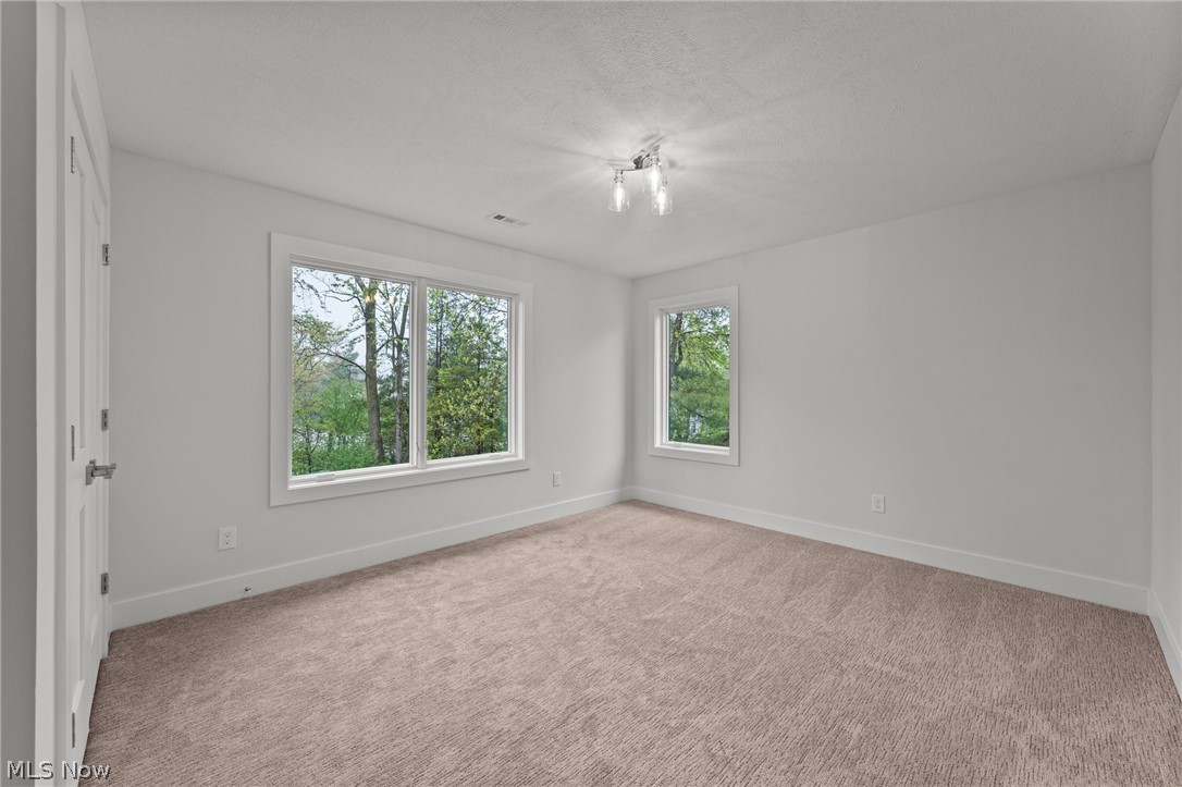 26117 N Woodland Road Beachwood OH 44122