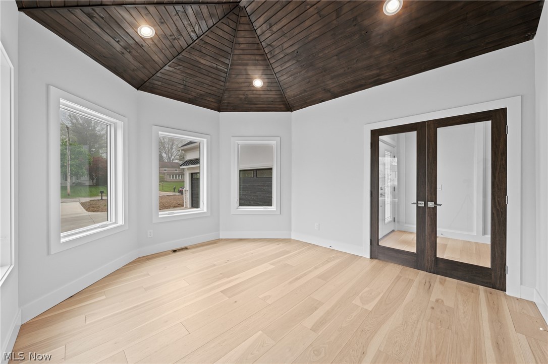 26117 N Woodland Road Beachwood OH 44122