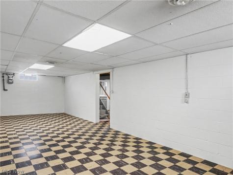 186 E Woodsdale Avenue Akron OH 44301