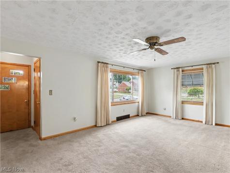186 E Woodsdale Avenue Akron OH 44301