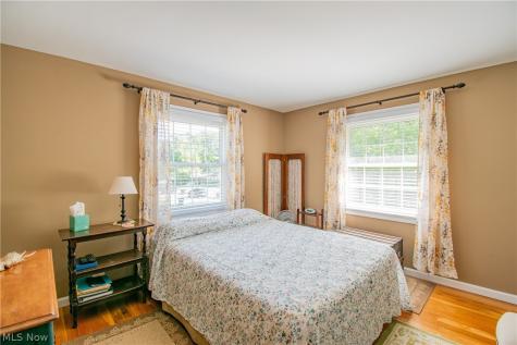 2152 Hoch Drive Cuyahoga Falls OH 44221