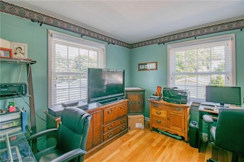 2152 Hoch Drive Cuyahoga Falls OH 44221