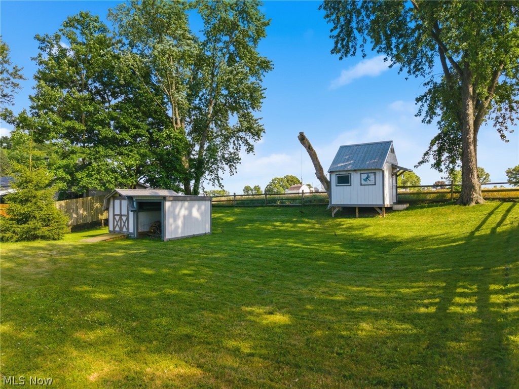 183 E Center Street Smithville OH 44677
