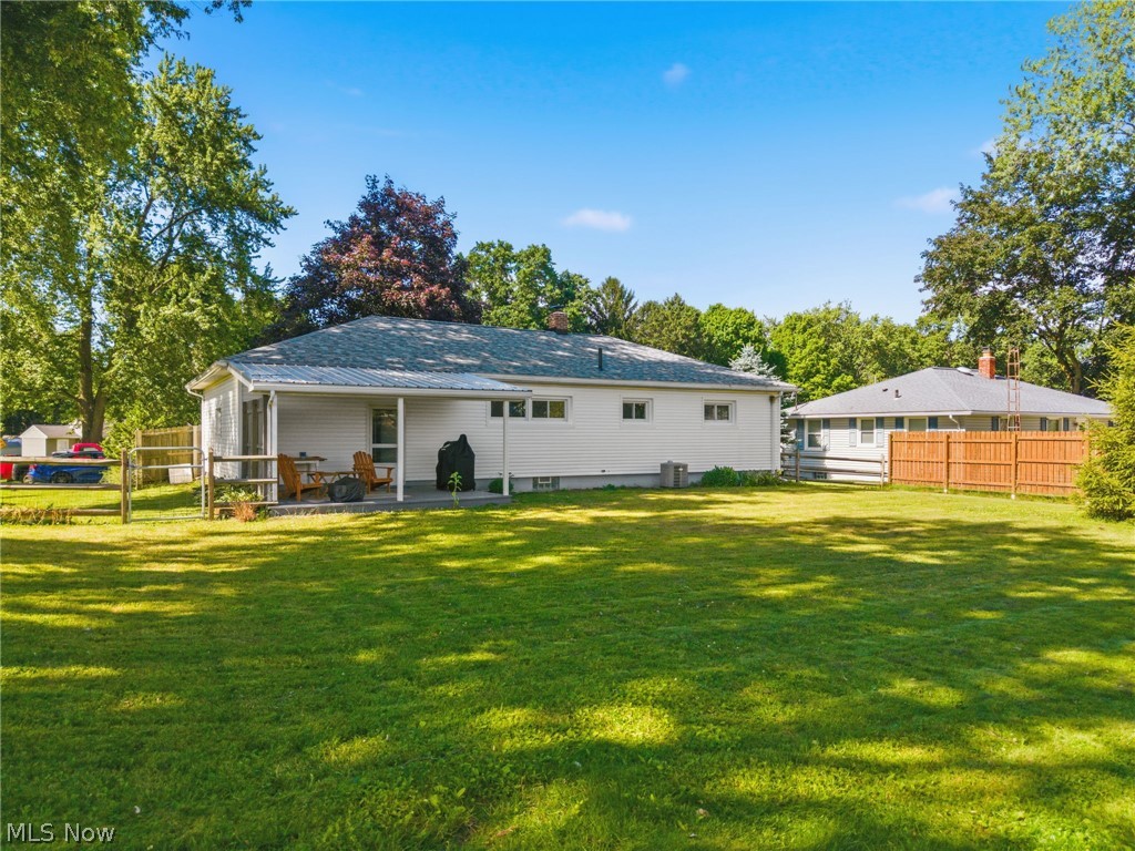 183 E Center Street Smithville OH 44677