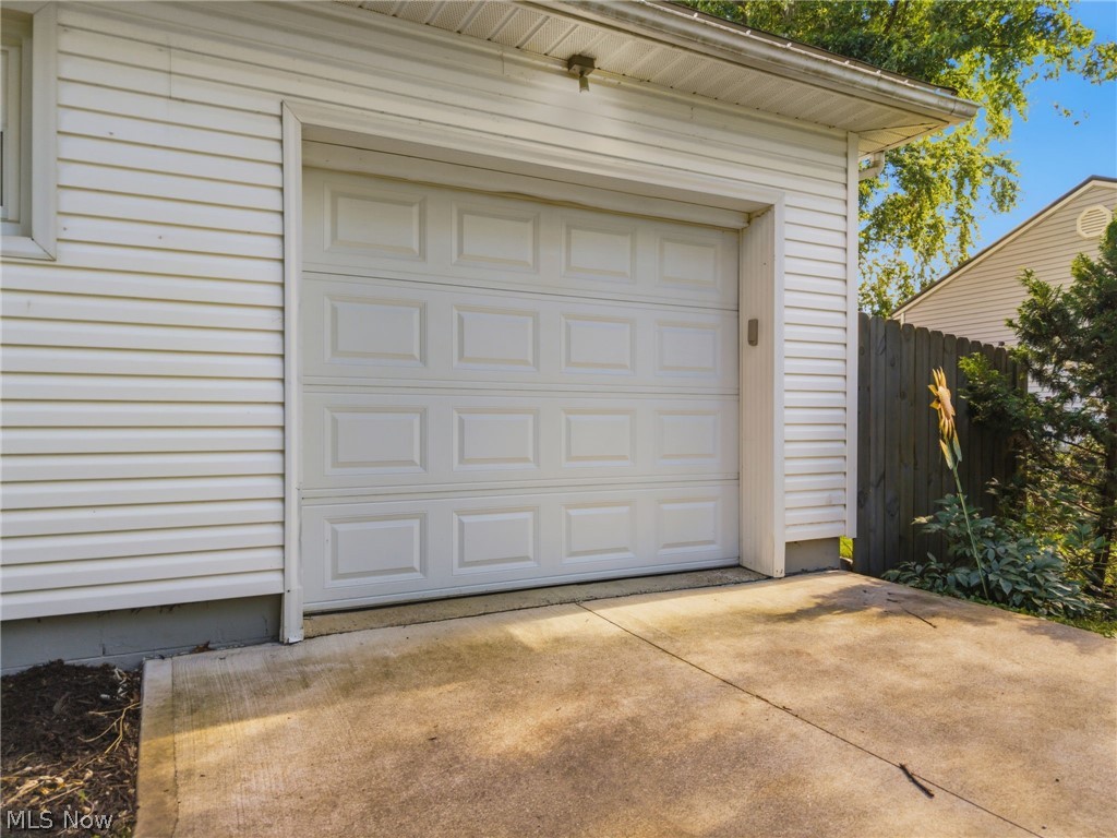 183 E Center Street Smithville OH 44677