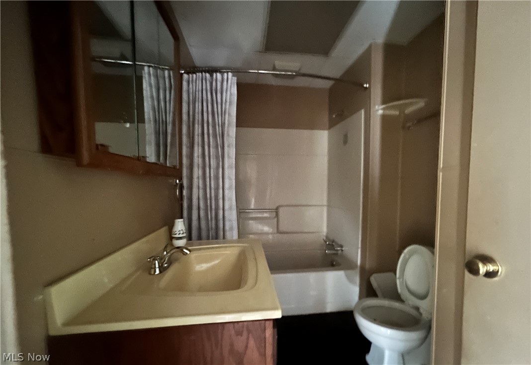 500 N 8th Street Martins Ferry OH 43935