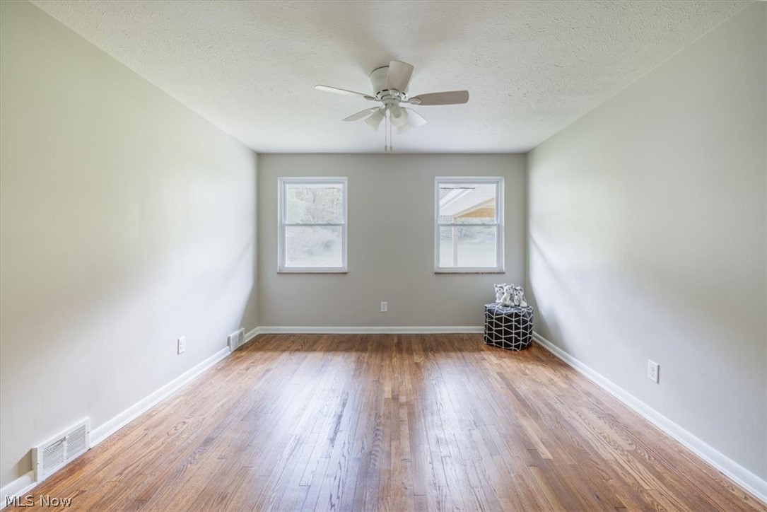 96 E Ridgewood Drive Seven Hills OH 44131