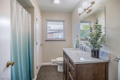 96 E Ridgewood Drive Seven Hills OH 44131
