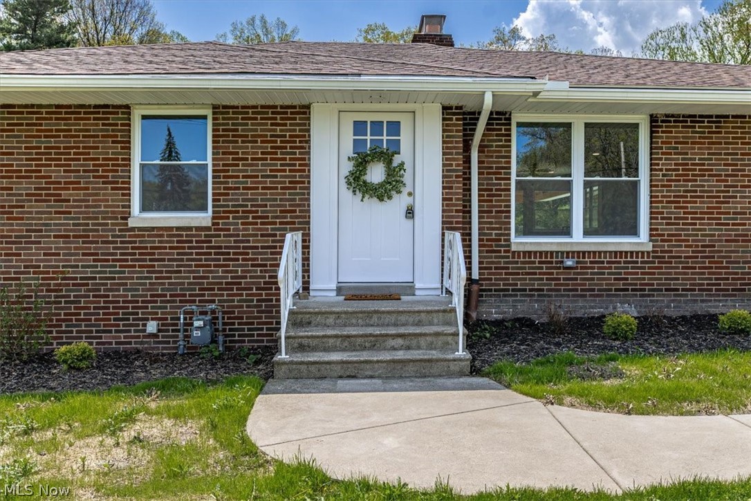 96 E Ridgewood Drive Seven Hills OH 44131