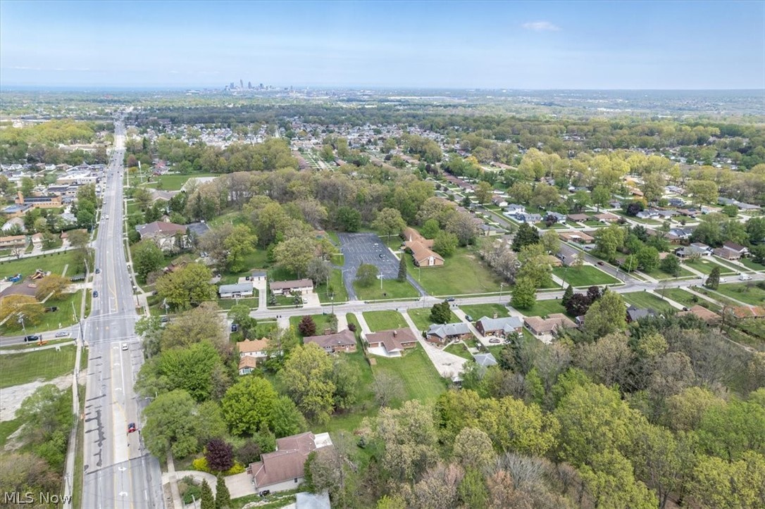 96 E Ridgewood Drive Seven Hills OH 44131