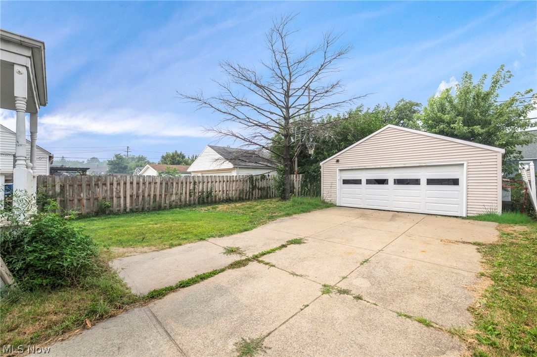 6802 Ackley Road Parma OH 44129