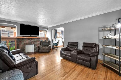 6802 Ackley Road Parma OH 44129