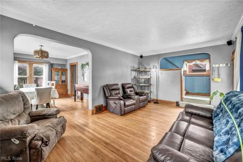 6802 Ackley Road Parma OH 44129