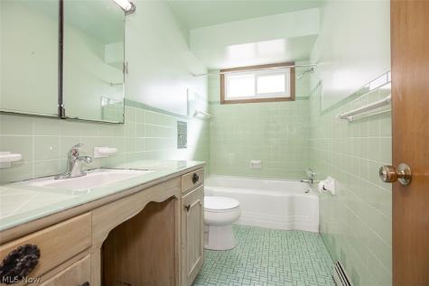 8409 Wainstead Drive Parma OH 44129