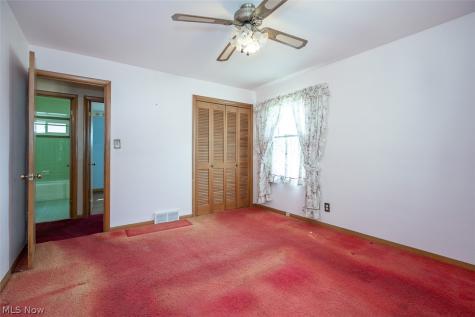 8409 Wainstead Drive Parma OH 44129