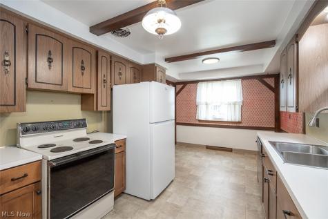 8409 Wainstead Drive Parma OH 44129
