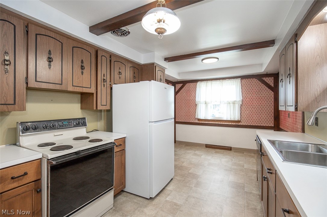 8409 Wainstead Drive Parma OH 44129