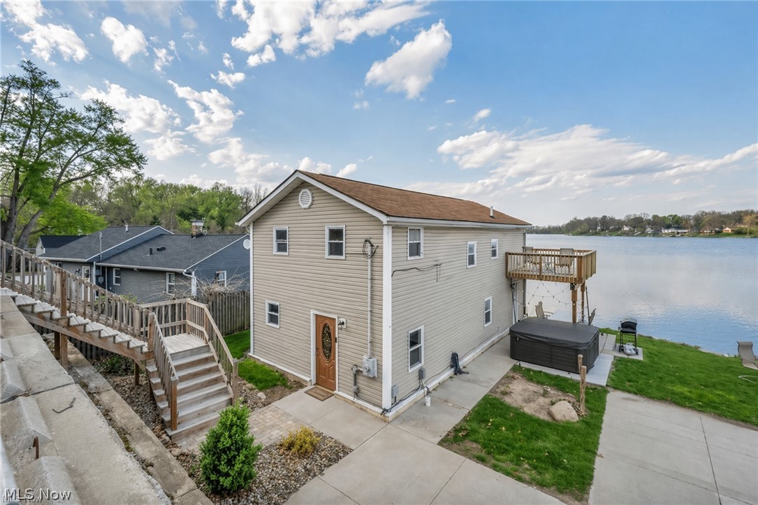 829 Portage Lakes Drive Akron OH 44319