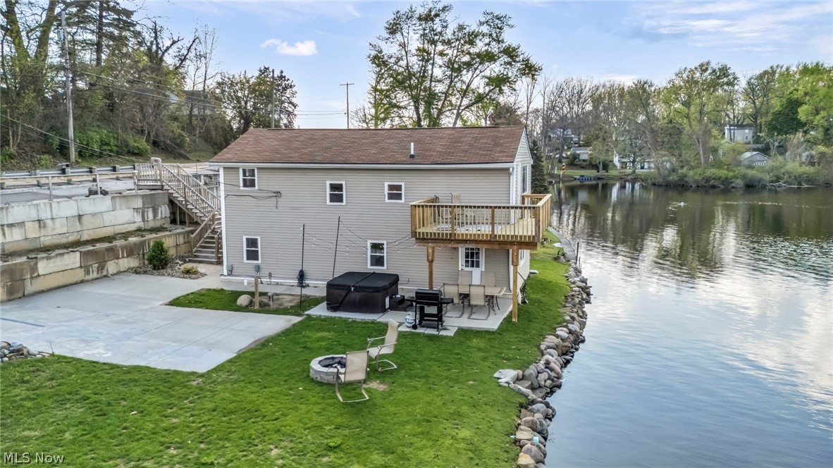 829 Portage Lakes Drive Akron OH 44319
