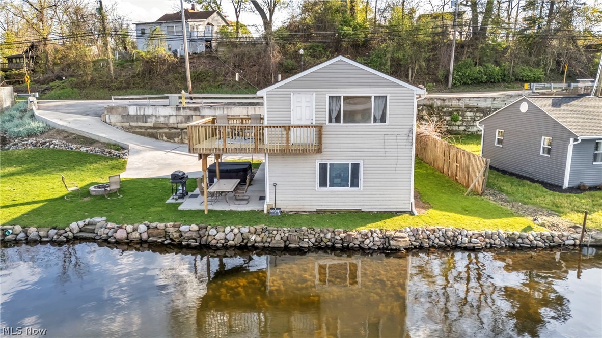 829 Portage Lakes Drive Akron OH 44319