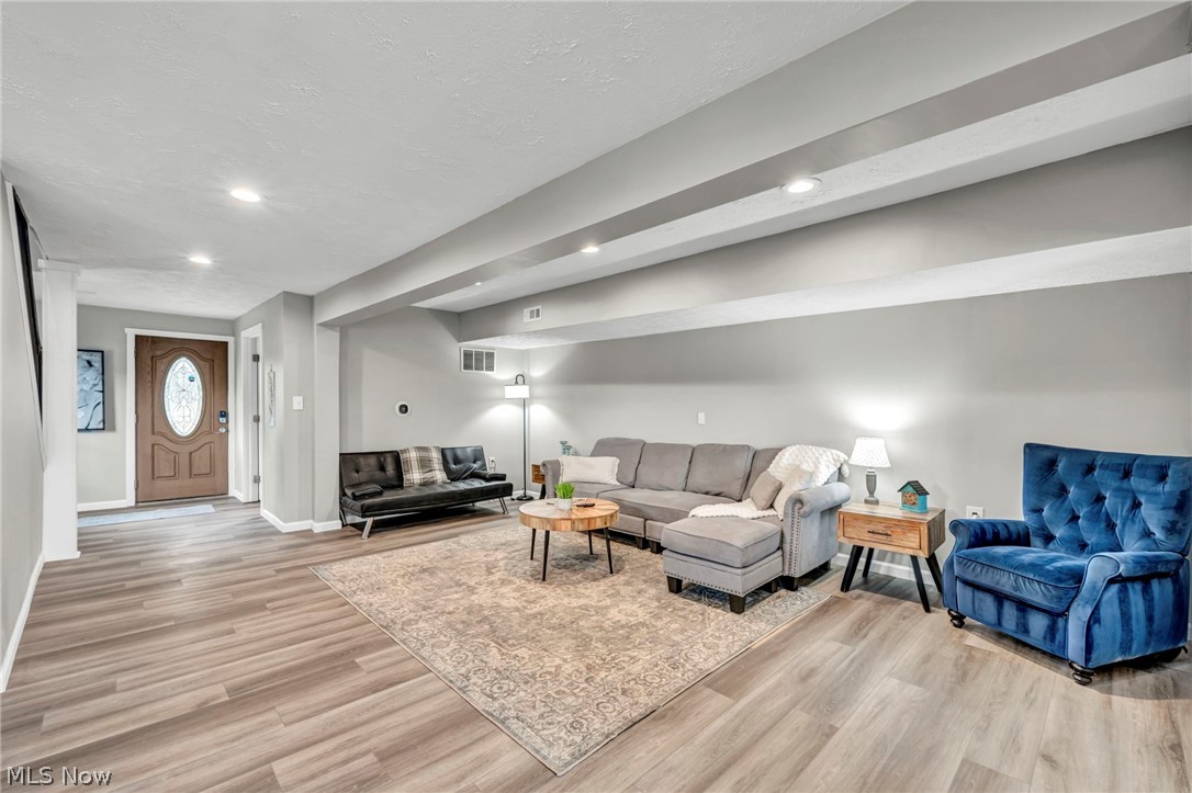 829 Portage Lakes Drive Akron OH 44319